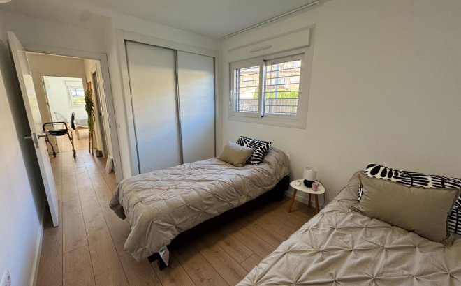 Revente - Appartement -
Pilar de la Horadada - Riomar