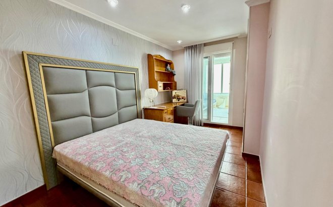Revente - Town House -
Orihuela Costa - La Zenia