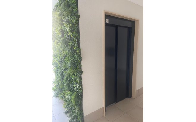Revente - Penthouse -
Orihuela Costa - Las Filipinas