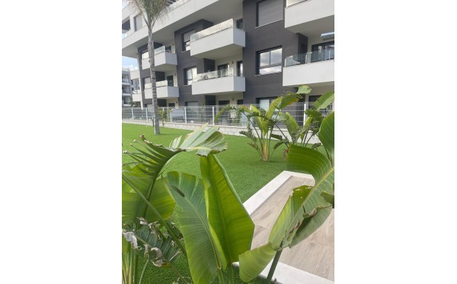 Revente - Penthouse -
Orihuela Costa - Las Filipinas