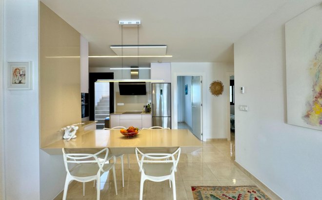 Revente - Villa -
San Miguel de Salinas - Bellavista