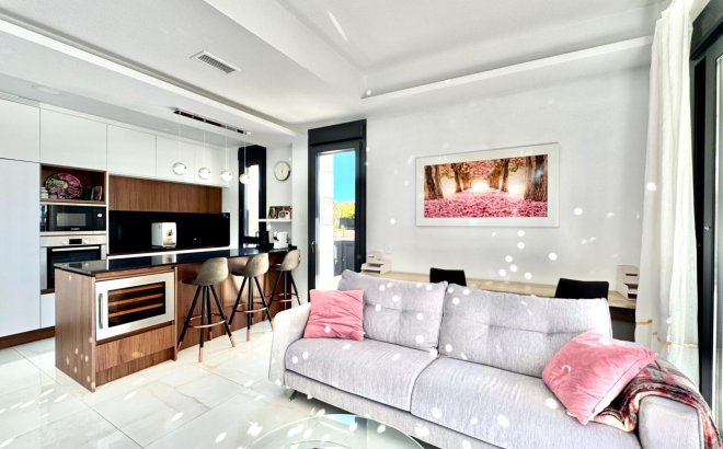 Herverkoop - Villa -
Orihuela Costa - Lomas de Cabo Roig