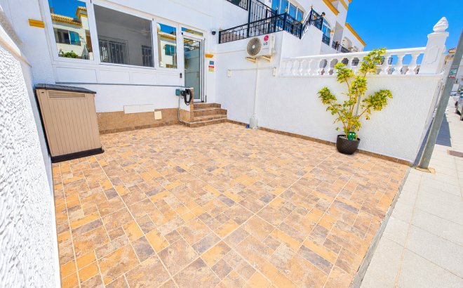 Herverkoop - Appartement -
Vistabella Golf Entre Naranjos - Inland
