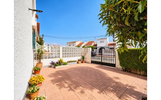 Revente - Town House -
Torrevieja - Costa Blanca