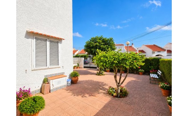 Revente - Town House -
Torrevieja - Costa Blanca