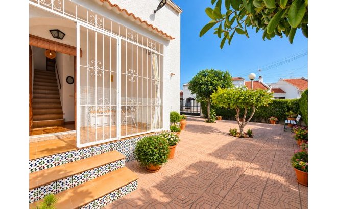 Revente - Town House -
Torrevieja - Costa Blanca