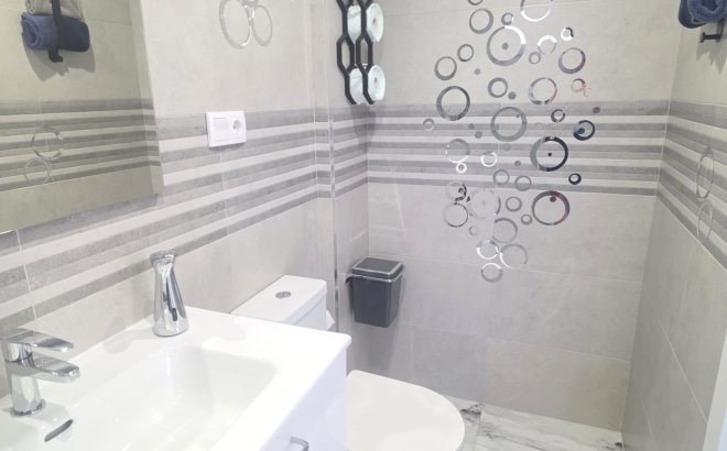 Revente - Appartement -
Villamartin - Costa Blanca