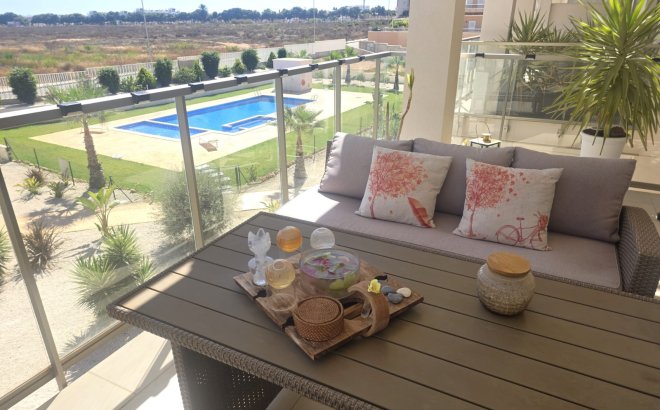 Revente - Appartement -
Villamartin - Costa Blanca