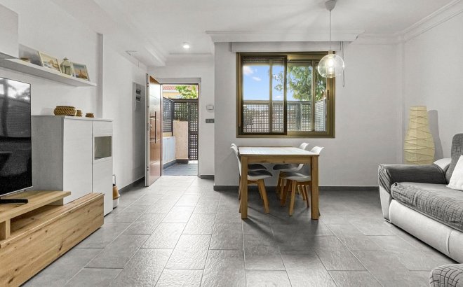 Revente - Town House -
Pilar de la Horadada - Costa Blanca