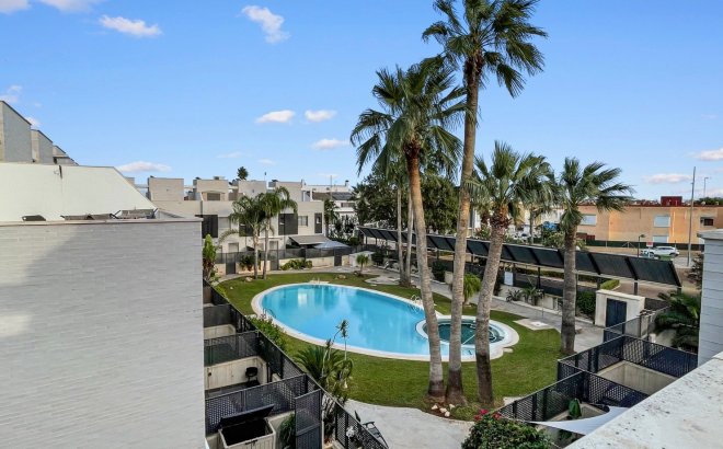 Revente - Town House -
Pilar de la Horadada - Costa Blanca