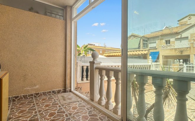 Revente - Town House -
Torrevieja - Costa Blanca