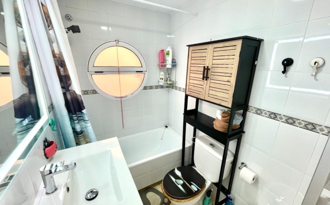 Revente - Appartement -
La Siesta - Costa Blanca