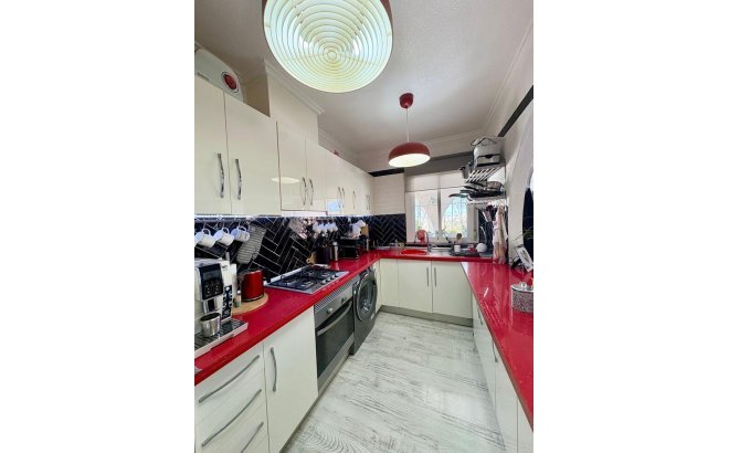 Resale - Villa -
Rojales - Costa Blanca