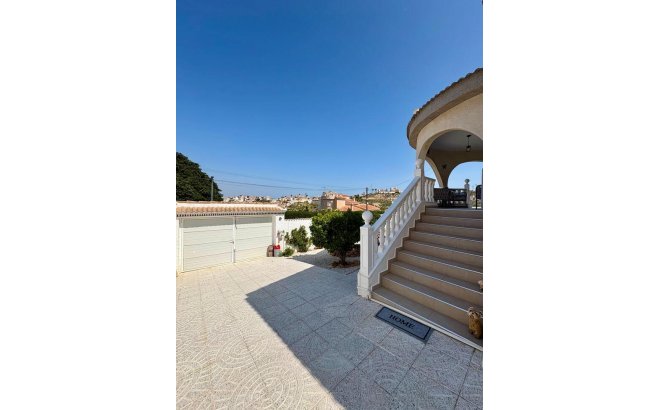 Resale - Villa -
Rojales - Costa Blanca