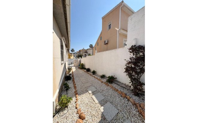 Resale - Villa -
Rojales - Costa Blanca