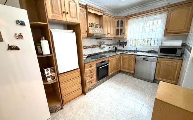 Resale - Villa -
Orihuela Costa - Costa Blanca