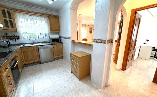Resale - Villa -
Orihuela Costa - Costa Blanca