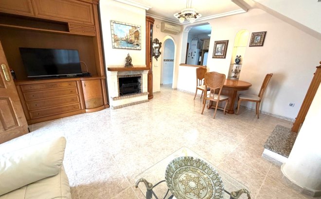 Resale - Villa -
Orihuela Costa - Costa Blanca