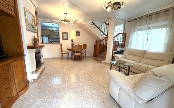 Resale - Villa -
Orihuela Costa - Costa Blanca