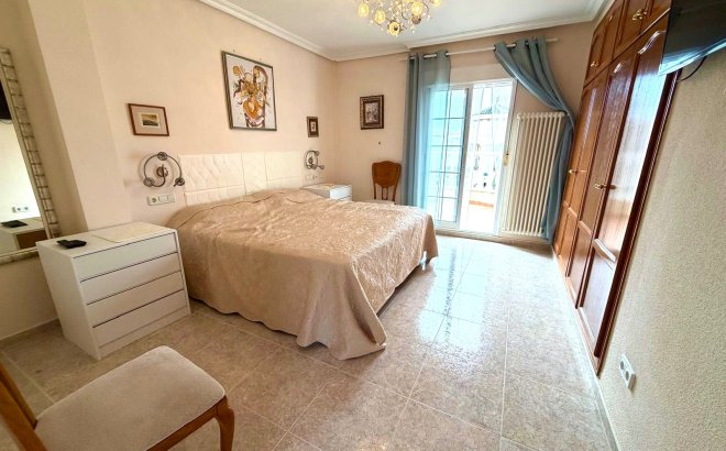 Resale - Villa -
Orihuela Costa - Costa Blanca
