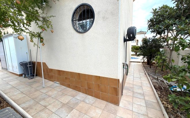 Resale - Villa -
Orihuela Costa - Costa Blanca