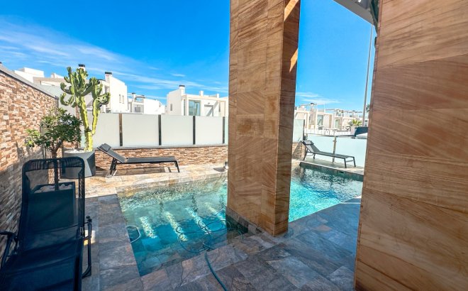 Resale - Villa -
Cabo Roig - Costa Blanca