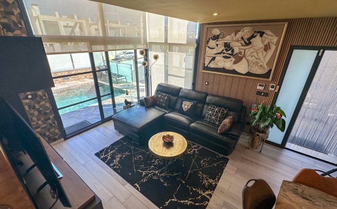 Resale - Villa -
Cabo Roig - Costa Blanca
