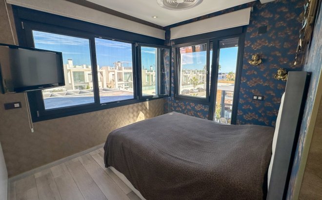 Resale - Villa -
Cabo Roig - Costa Blanca