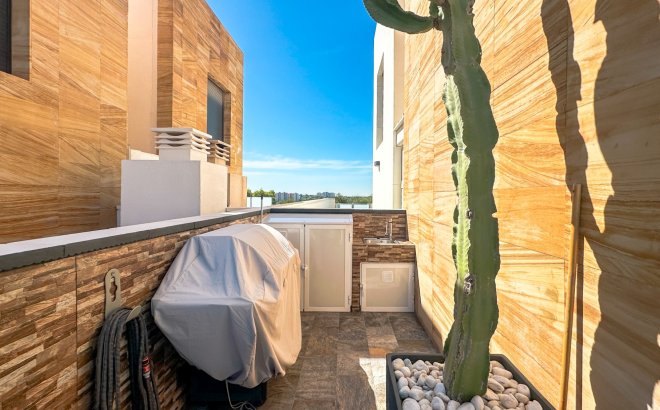 Resale - Villa -
Cabo Roig - Costa Blanca