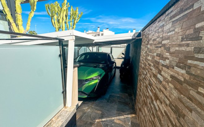 Resale - Villa -
Cabo Roig - Costa Blanca
