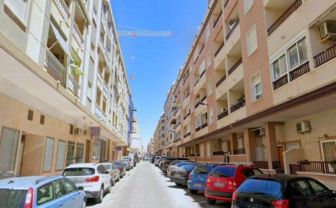 Revente - Appartement -
Torrevieja - PARQUE DE LAS NACIONES