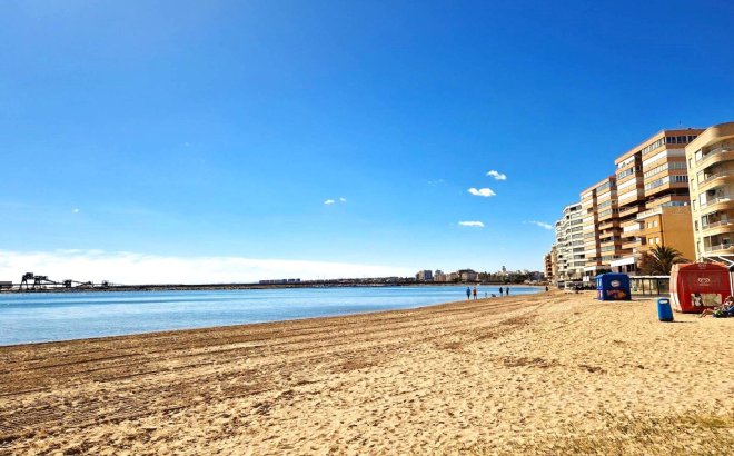 Revente - Appartement -
Torrevieja - PARQUE DE LAS NACIONES