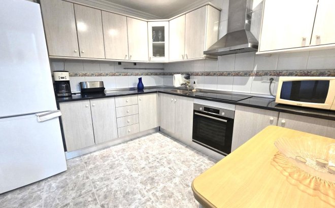 Revente - Appartement -
Torrevieja - Las Piscinas Naturales