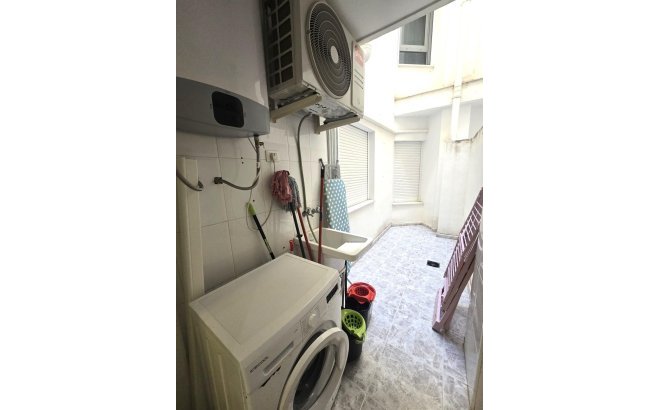 Revente - Appartement -
Torrevieja - Las Piscinas Naturales