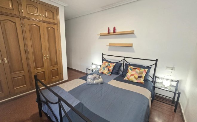 Revente - Appartement -
Torrevieja - Las Piscinas Naturales