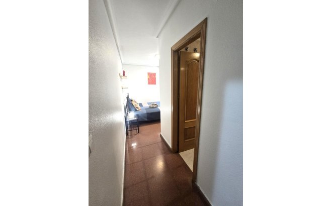 Revente - Appartement -
Torrevieja - Las Piscinas Naturales