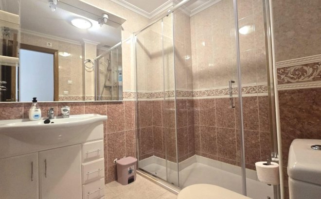 Revente - Appartement -
Torrevieja - Las Piscinas Naturales