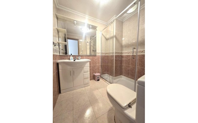 Revente - Appartement -
Torrevieja - Las Piscinas Naturales