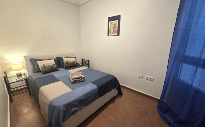 Revente - Appartement -
Torrevieja - Las Piscinas Naturales