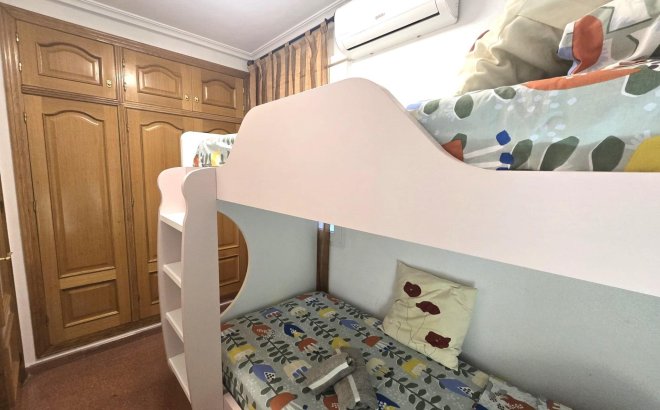 Revente - Appartement -
Torrevieja - Las Piscinas Naturales