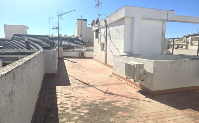 Revente - Appartement -
Torrevieja - Las Piscinas Naturales