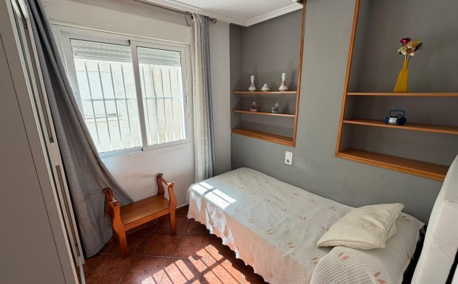 Revente - Appartement -
Torrevieja - Playa del Cura
