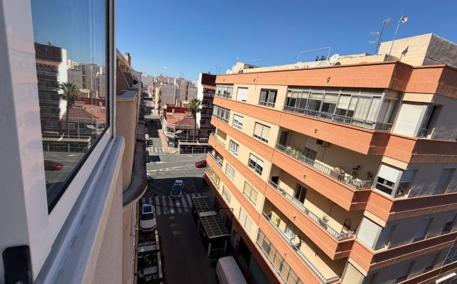 Revente - Appartement -
Torrevieja - Playa del Cura