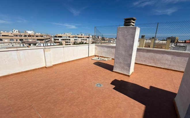 Revente - Appartement -
Torrevieja - Playa del Cura
