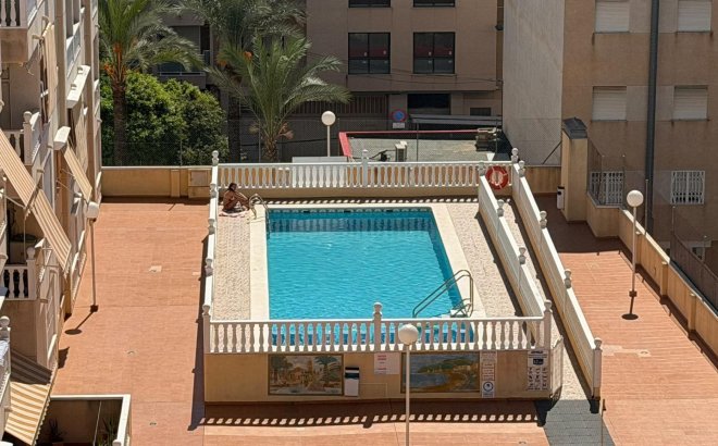 Revente - Appartement -
Torrevieja - Playa del Cura
