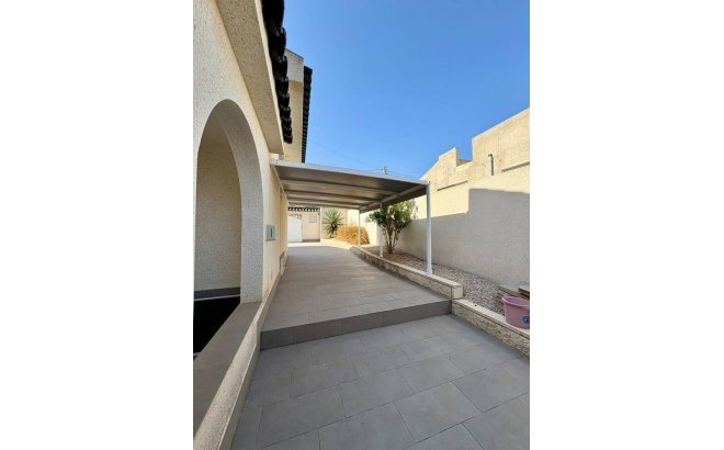 Revente - Villa -
Rojales - Costa Blanca