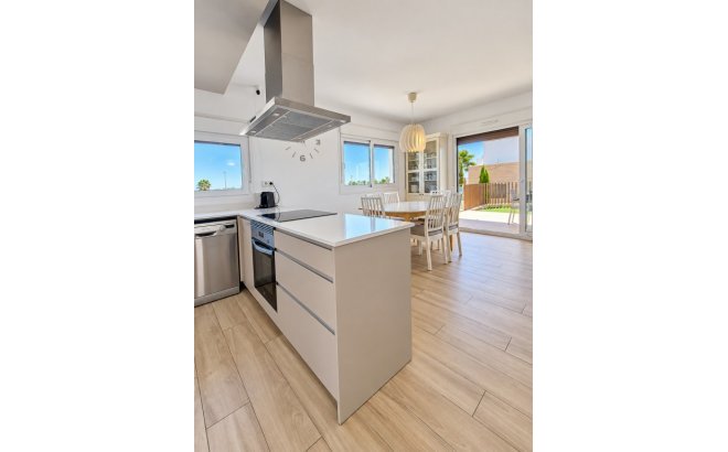 Resale - Apartment -
Vistabella Golf Entre Naranjos - Inland