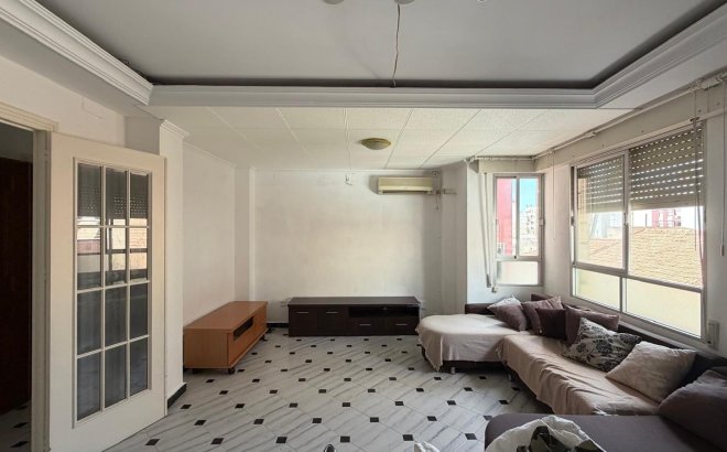 Resale - Apartment -
Torrevieja - Centro