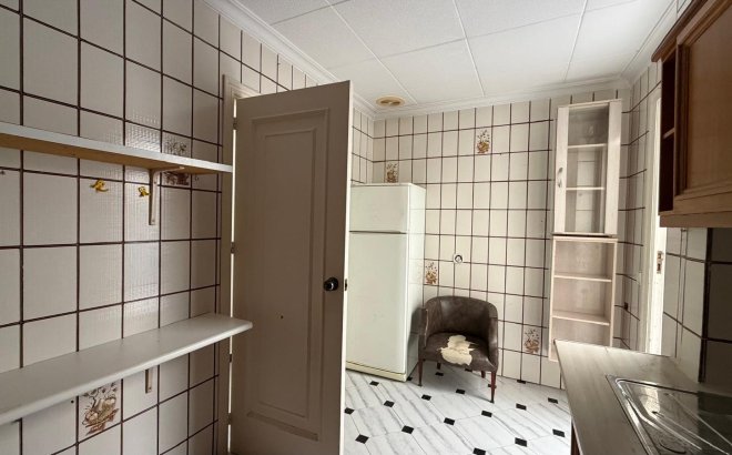 Resale - Apartment -
Torrevieja - Centro