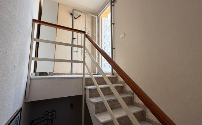 Resale - Apartment -
Torrevieja - Centro